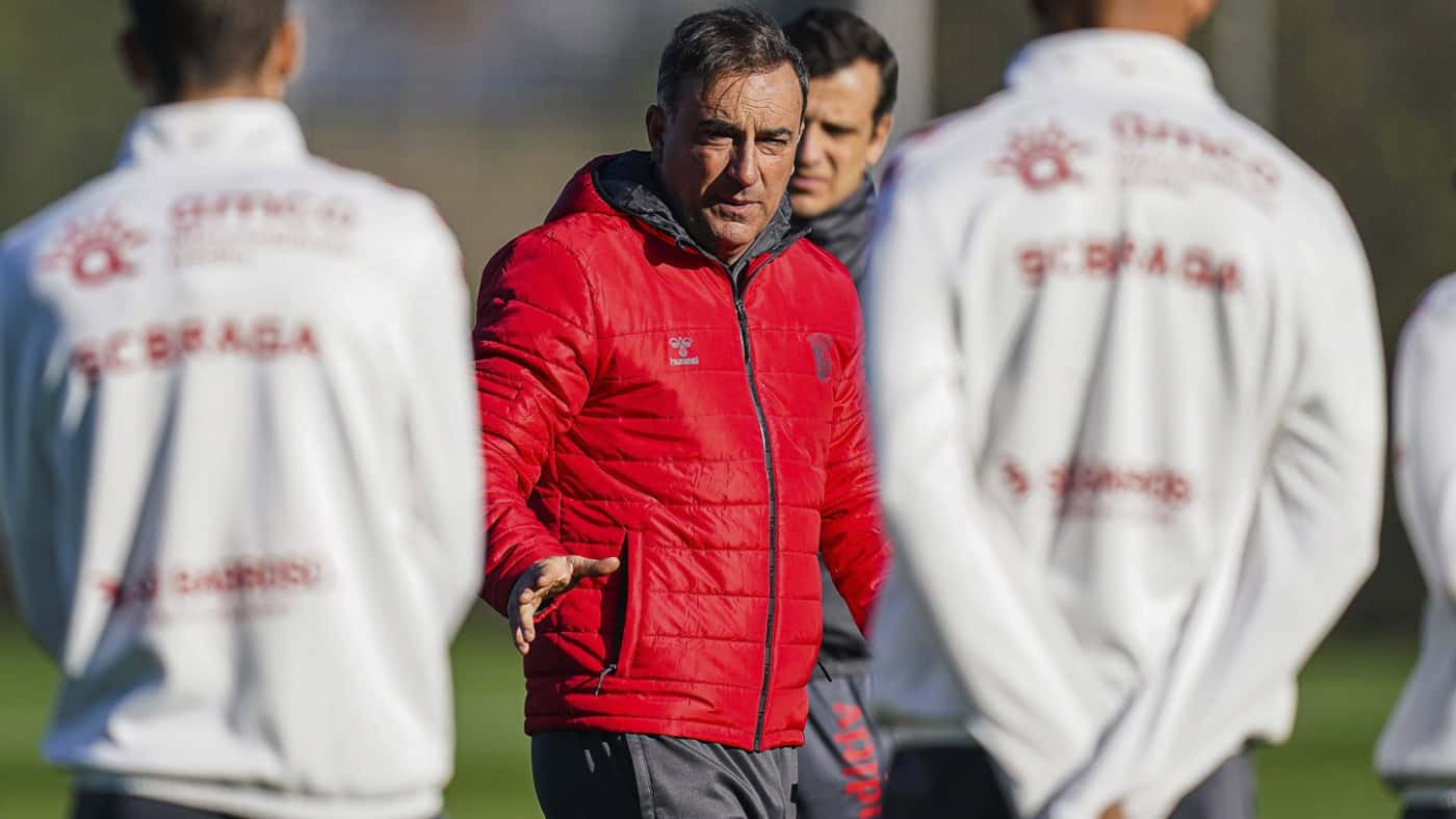 Carvalhal: "Temos cumprido na íntegra o que nos pediu António Salvador"