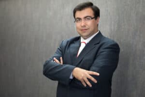 Países liderados por mulheres ou ditatoriais foram mais céleres no confinamento