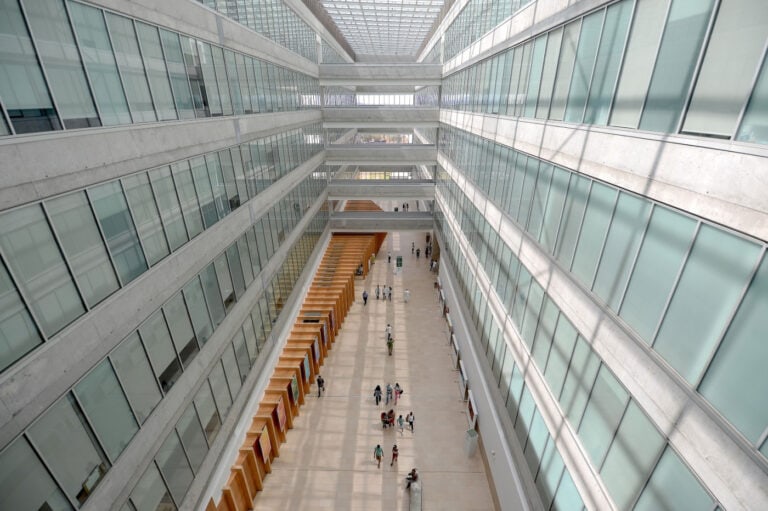 Covid-19. Profissionais de saúde do Hospital de Braga já estão a ser vacinados com 3.ª dose