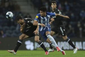 FC Porto vence Vitória de Guimarães e regressa à liderança&nbsp;