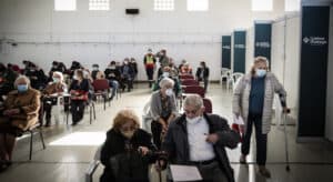 Mais 1.693 pessoas com a vacinação completa nas últimas 24 horas