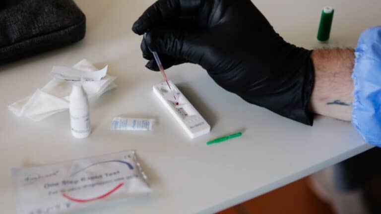 Portugal regista mais 2.898 casos, 13 mortes e 75 novos internamentos