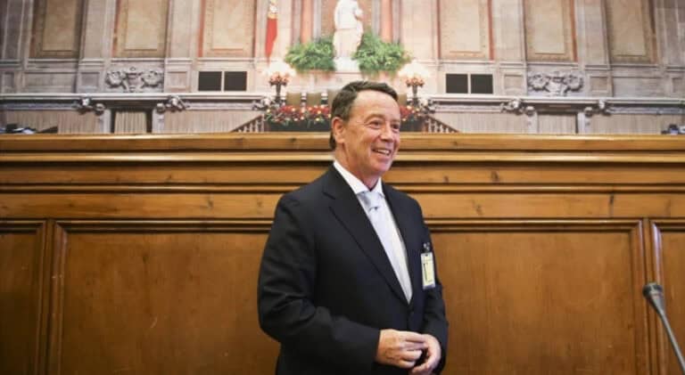 Manuel Pinho detido após interrogatório&nbsp;