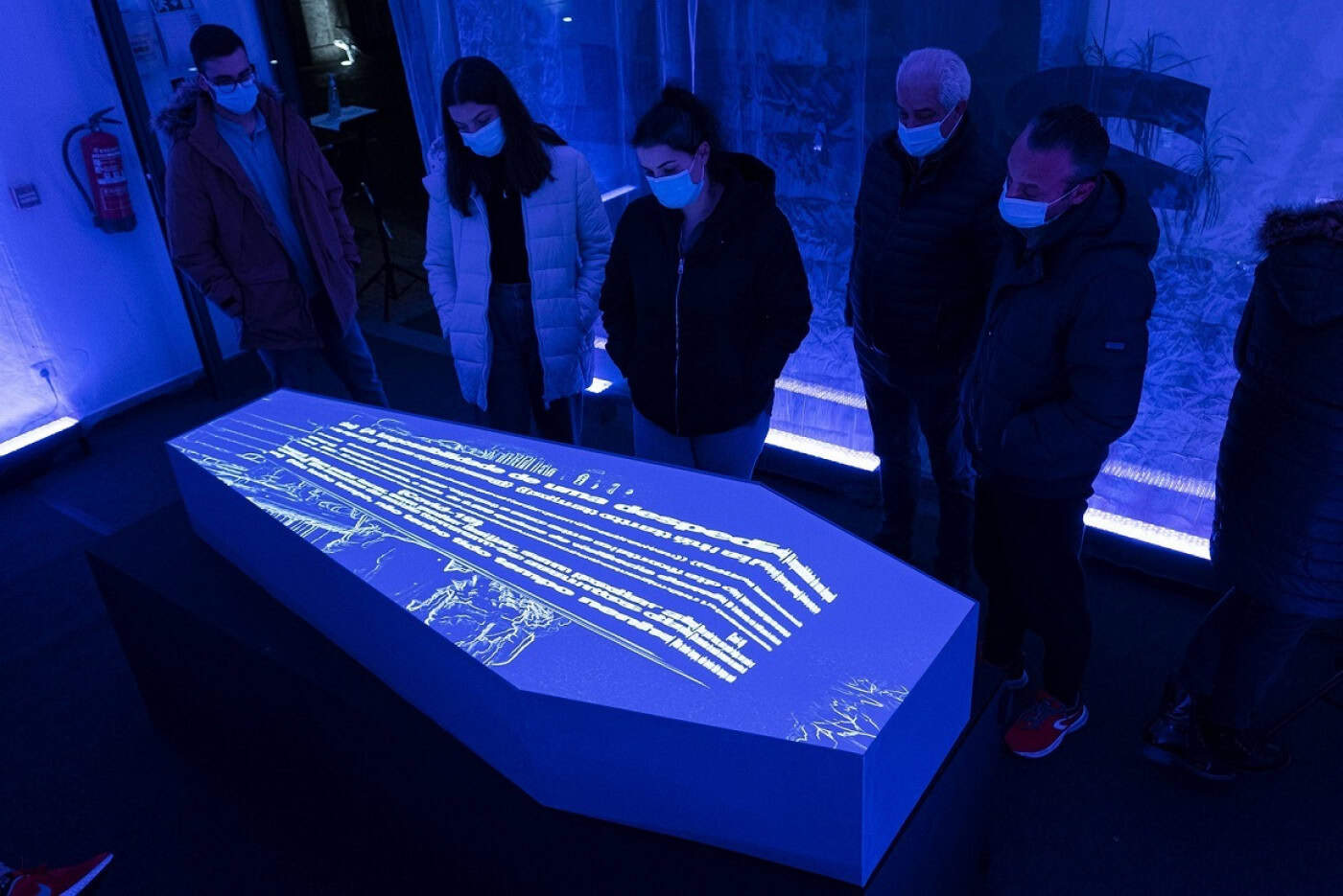 Exposição ‘Aqui Jaz 2021’ reúne pensamentos dos visitantes