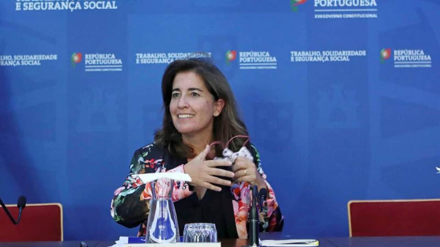 "Momento histórico." Crianças e idosos em destaque no pacto entre Governo e setor social