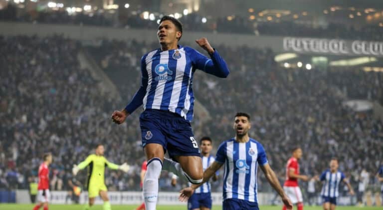 FC Porto impõe-se ao Benfica e avança para os quartos de final da Taça de Portugal
