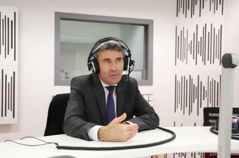 PS vai "apostar na qualificação da remuneração dos quadros médios e superiores"