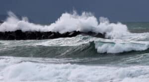 Costa portuguesa, Madeira e Porto Santo sob aviso amarelo devido à agitação marítima