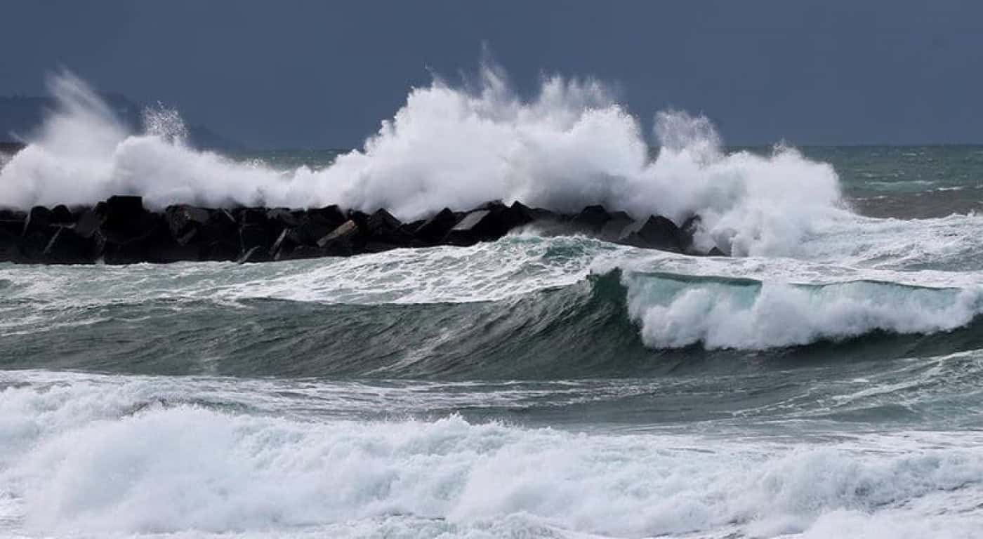 Costa portuguesa, Madeira e Porto Santo sob aviso amarelo devido à agitação marítima