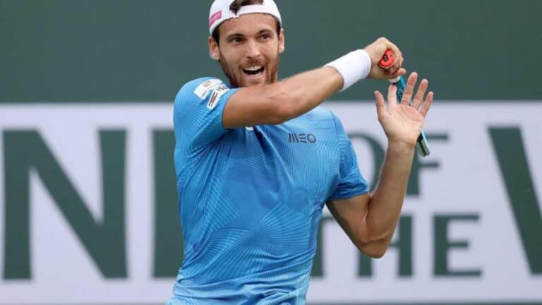 João Sousa nas meias-finais da qualificação do Open da Austrália&nbsp;