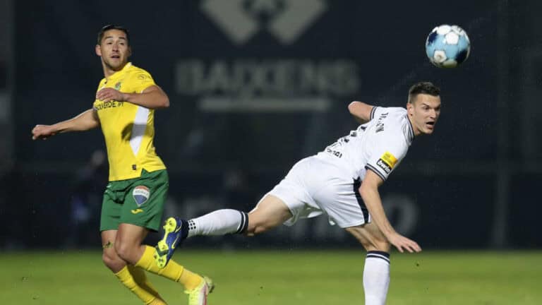 FC Famalicão e FC Paços de Ferreira empatam em jogo sem golos