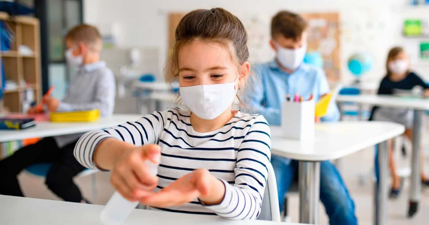 Crescente número de casos de Covid-19 vai adiar o pico da quinta vaga