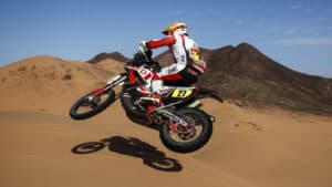 "No meio de milhares de pilotos, poucos conseguiram ganhar etapas no Dakar"