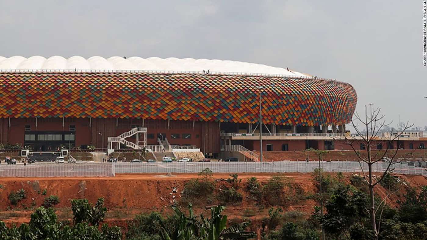 Oito mortos em debandada à entrada de estádio nos Camarões