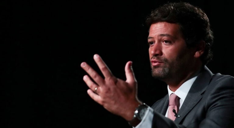 Chega "terceira força" promete fim da "oposição fofinha" e chama a si solução de direita&nbsp;