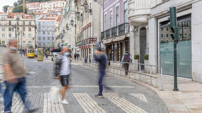 Taxa de desemprego desce para 5,9% em dezembro&nbsp;