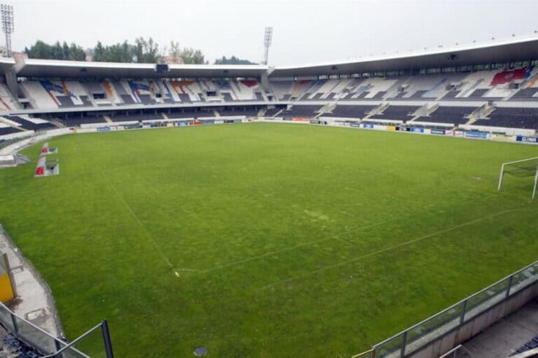 Venda de bilhetes. SC Braga acusa Vitória SC de “ir contra o regulamento de competições"