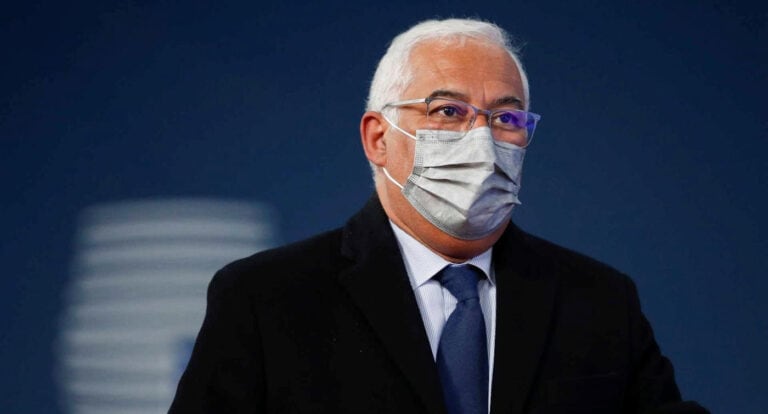 Primeiro-ministro destaca "eliminação praticamente total" das restrições