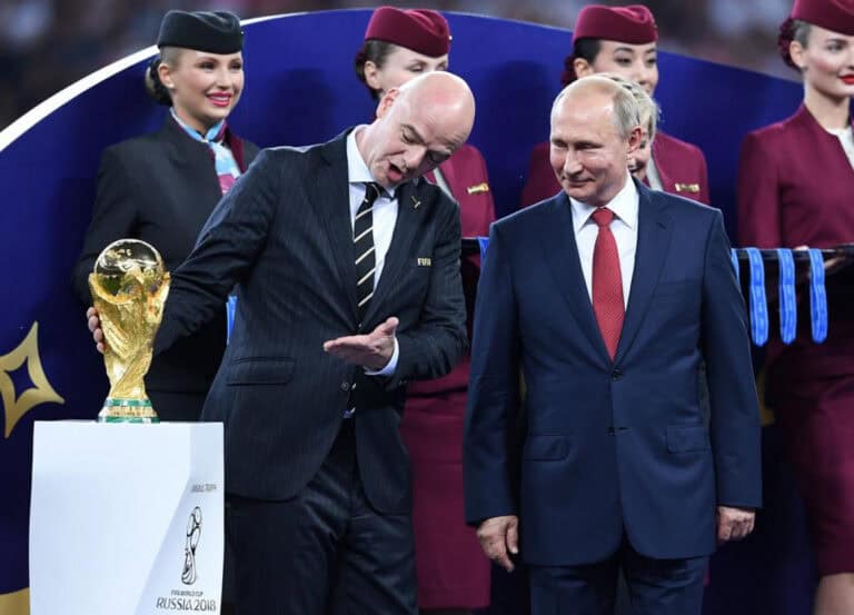 FIFA e UEFA suspendem seleções e clubes russos de todas as competições&nbsp;