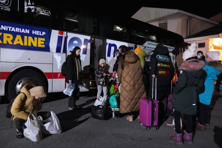 Braga vai enviar pelo menos três autocarros humanitários