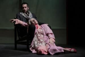 CTB apresenta "comédia negra" que reflete sobre "comportamento mental"