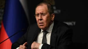 Lavrov considera "avanço positivo" negociações com autoridades ucranianas 