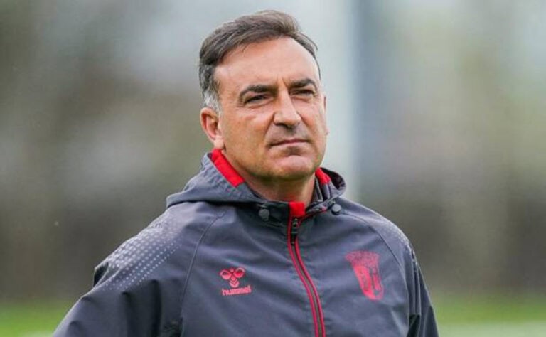 Carlos Carvalhal diz que o seu futuro está “em aberto”