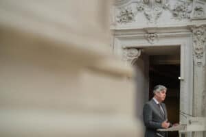 Dívida pública aumenta para 274.800 mil milhões em fevereiro 