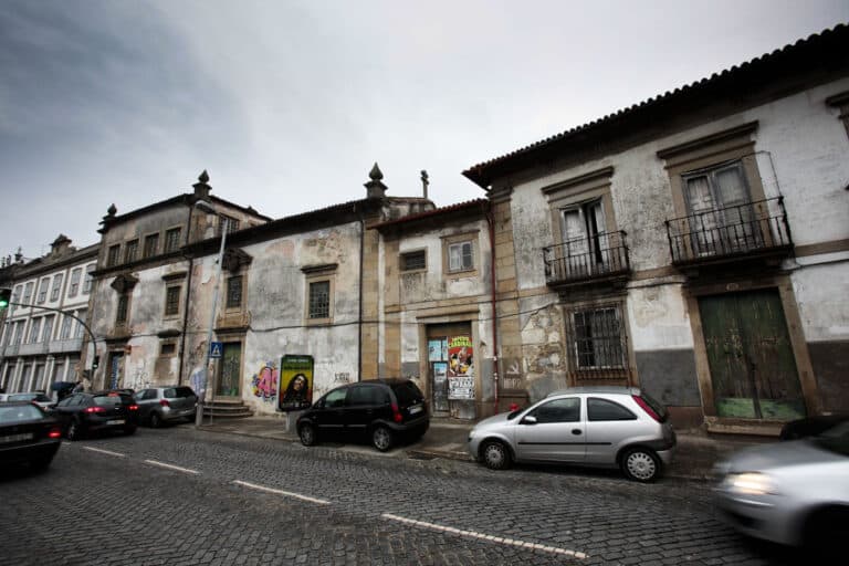 Comentadores do Praça do Município contra novo parque subterrâneo no centro