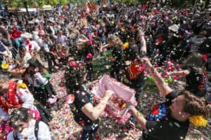 Cruzes regressam com orçamento reforçado para atrair turistas e incentivar economia