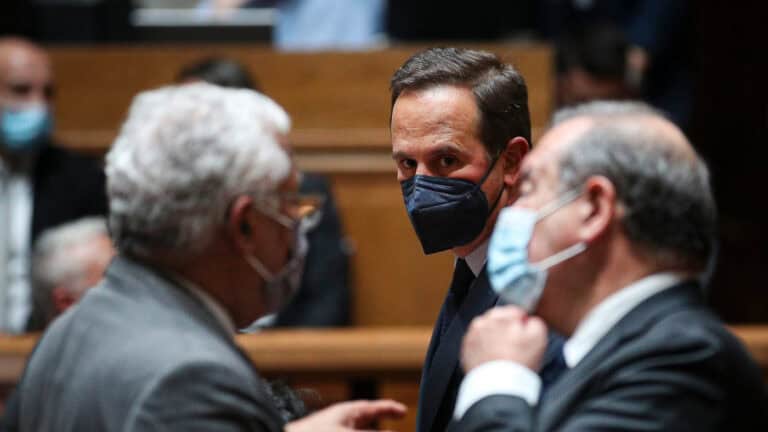 Governo entrega hoje proposta do Orçamento do Estado no Parlamento