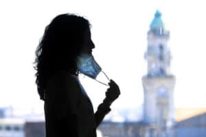 Fim do uso de máscara "só quando estivermos num patamar mais seguro"