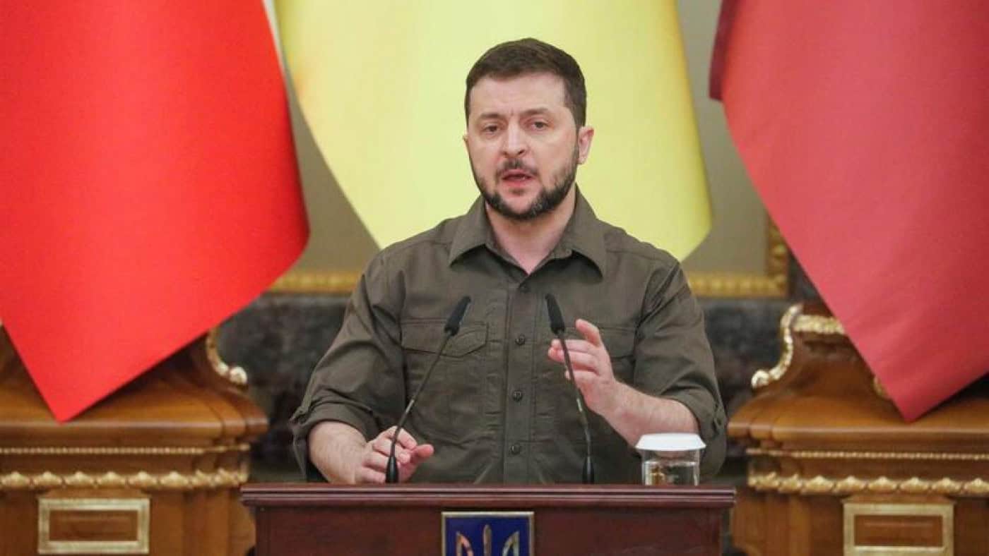 Zelensky acredita que começou a "batalha pelo Donbass"