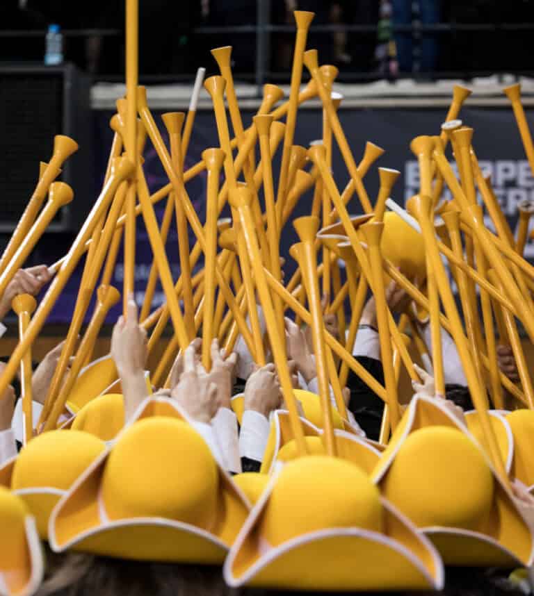 Imposição de Insígnias para estudantes de Gualtar decorre no Estádio 1º de Maio