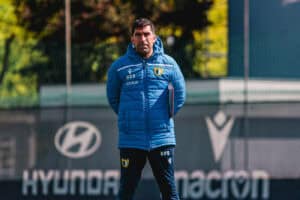 Treinador do Famalicão promete a “equipa mais forte” para duelo com Benfica 