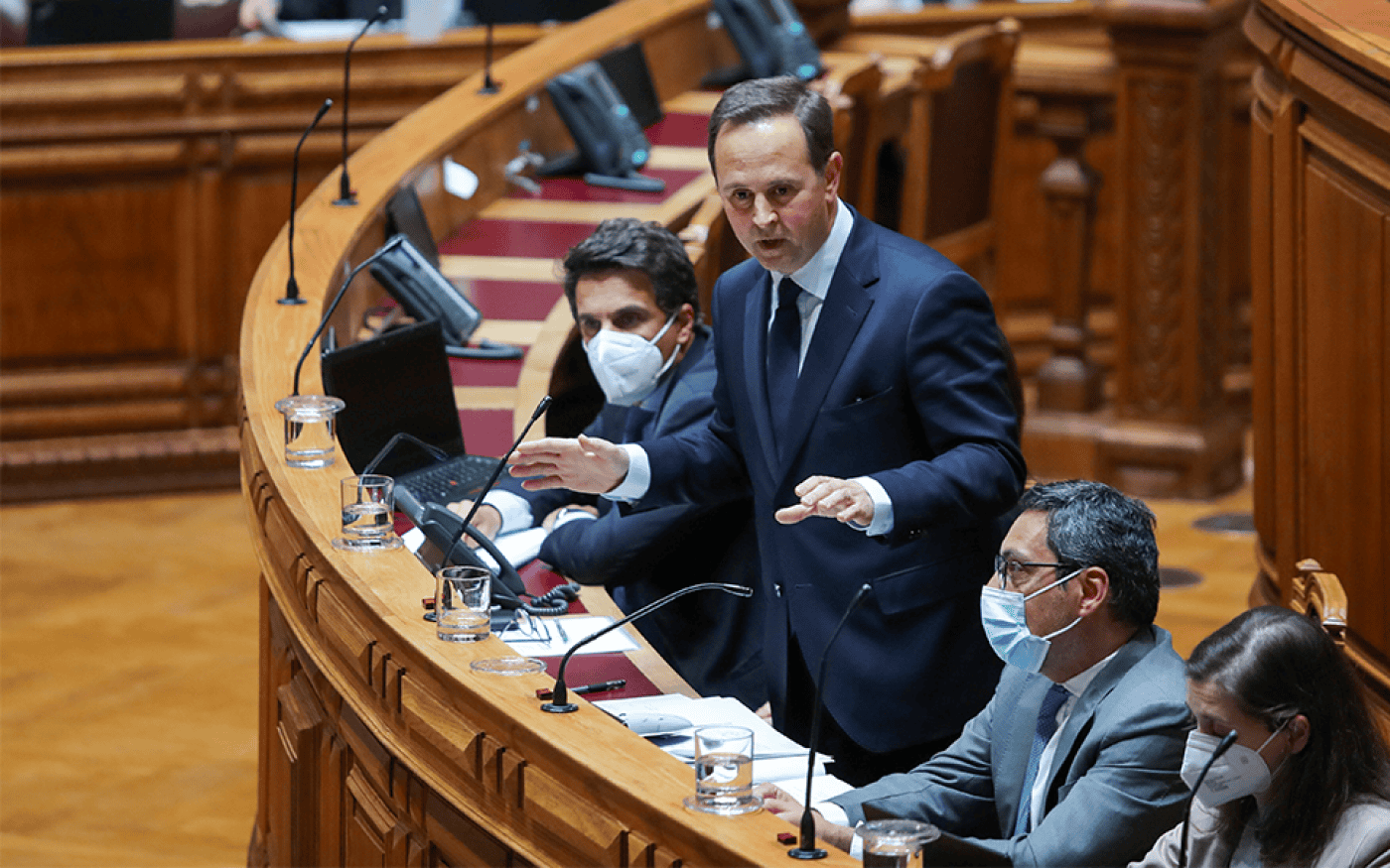 Fernando Medina defende proposta do OE2022 no Parlamento esta terça-feira