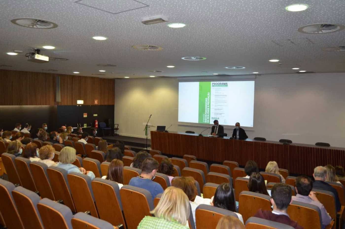 "É inaceitável qualquer tipo de assédio ou violência” para com os profissionais de saúde