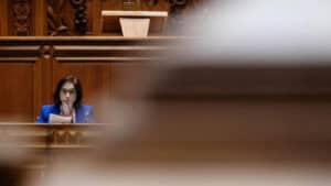 Ministra promete rever modelo de financiamento do ensino superior 