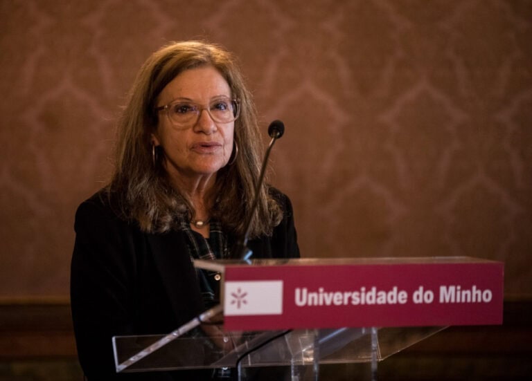 Professora da UMinho na Academia Portuguesa da História