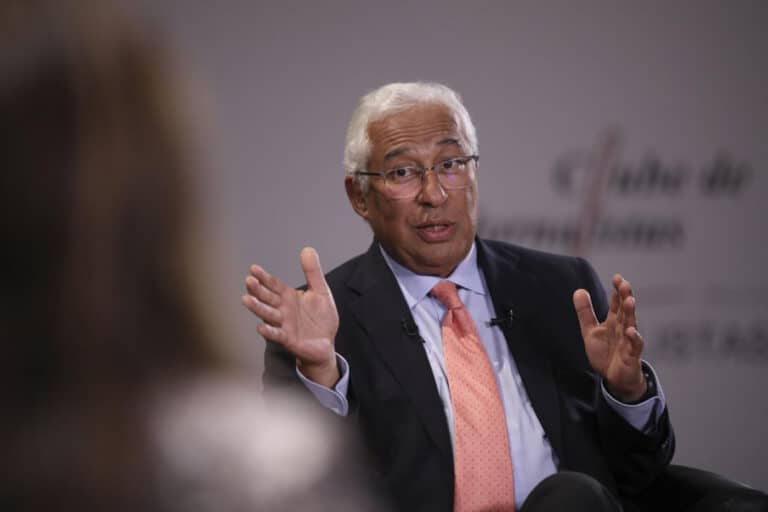 Bruxelas autoriza Portugal e Espanha a fixar tetos no preço do gás