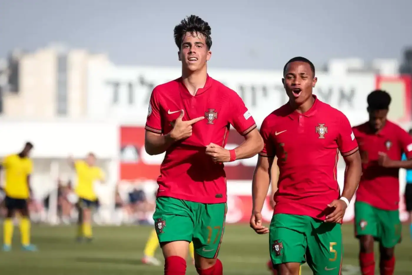 Portugal vence Suécia e está mais próximo dos 'quartos' do Europeu de sub-17