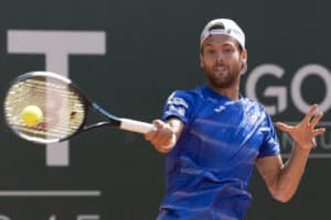 Finalista em Genebra, João Sousa 'voa' no ranking ATP