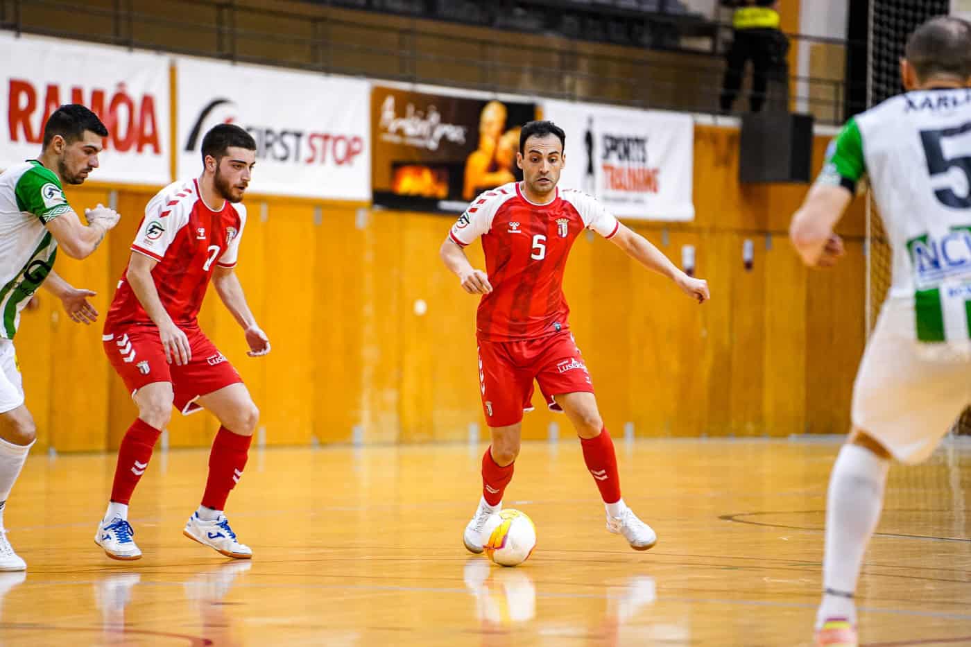 SC Braga/AAUM vence Elétrico nas grandes penalidades