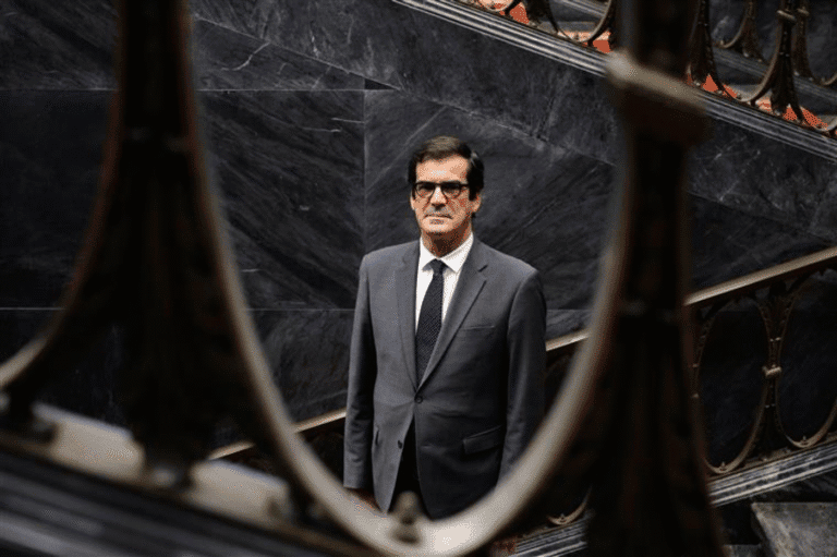 Porto sai da ANMP. "Era melhor que estivessemos todos juntos", diz Miguel Alves