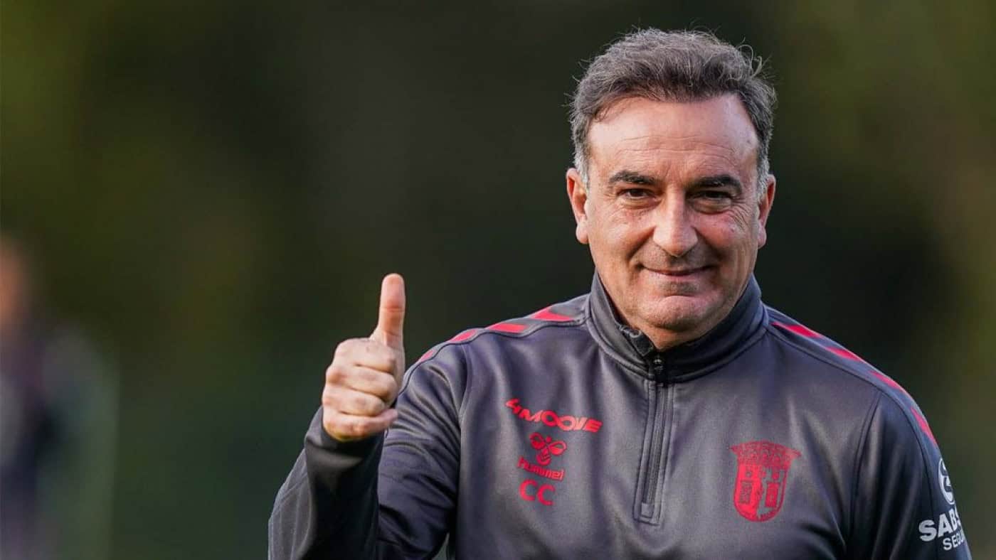 Carreira de Carvalhal prossegue nos Emirados Árabes Unidos
