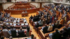Parlamento português aprova suspensão do grupo de amizade com a Rússia&nbsp;