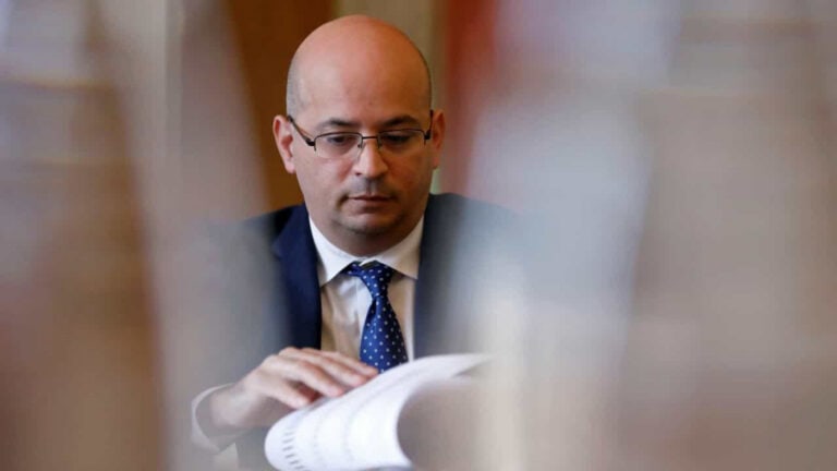 Ministros das Finanças do euro analisam hoje candidatura de Leão e outras a Mecanismo Europeu&nbsp;