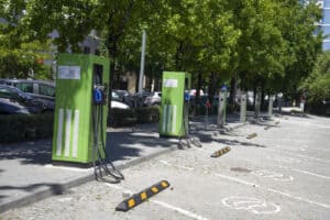 Hub de carregamento de veículos elétricos instalado em Guimarães