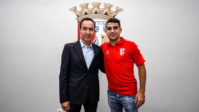 Víctor Gómez assina pelo SC Braga