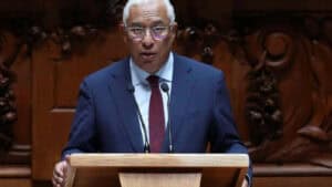 Costa anuncia pensões pagas com retroativos a janeiro e mecanismos para fixar professores&nbsp;